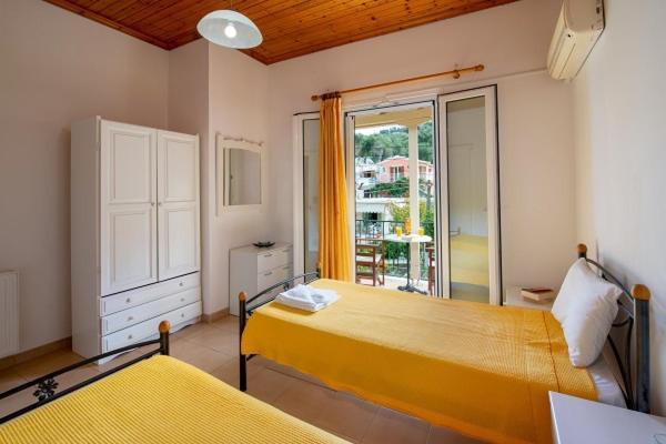 Arthur House Longós Екстериор снимка