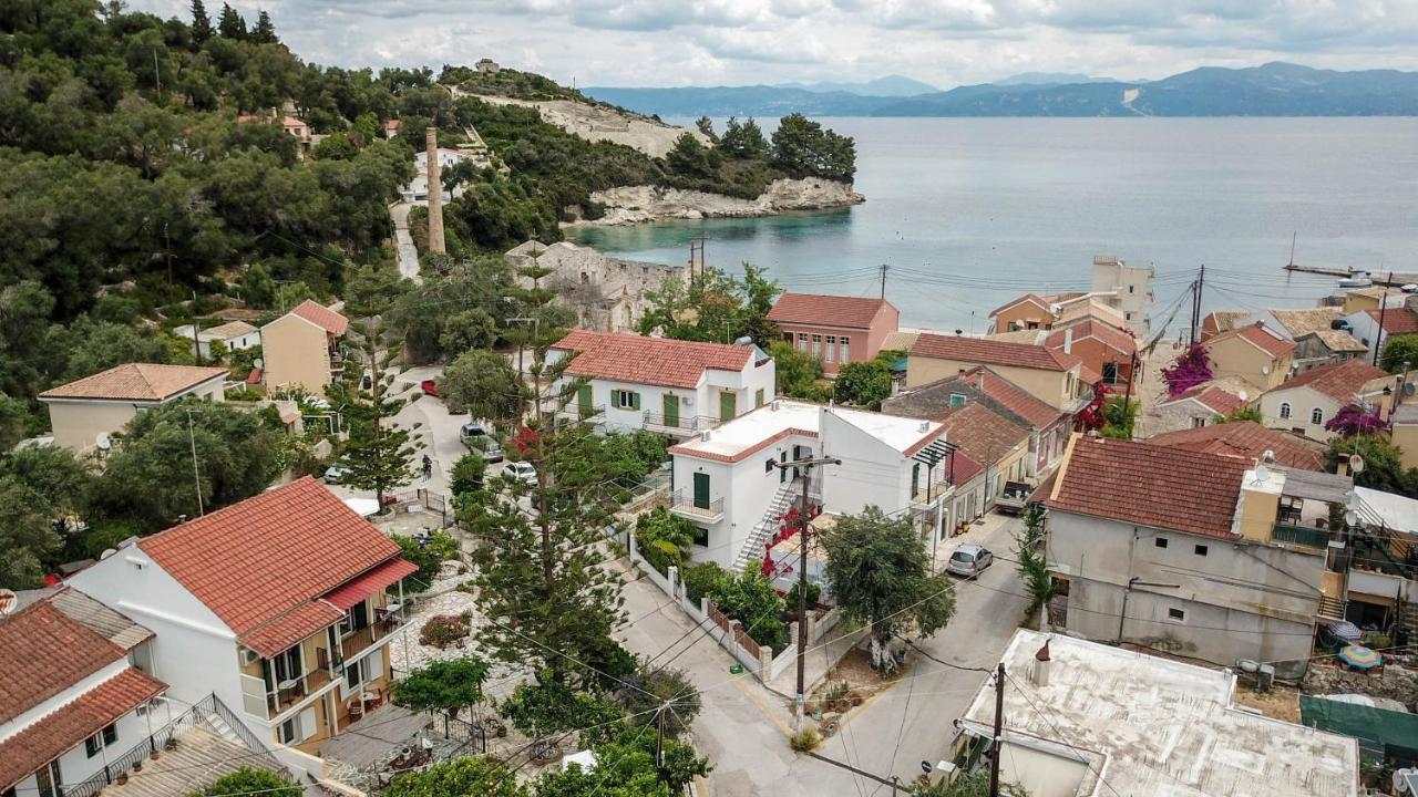 Arthur House Longós Екстериор снимка